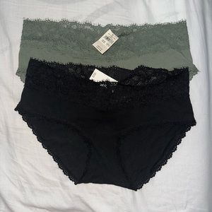 Two Aerie panties.